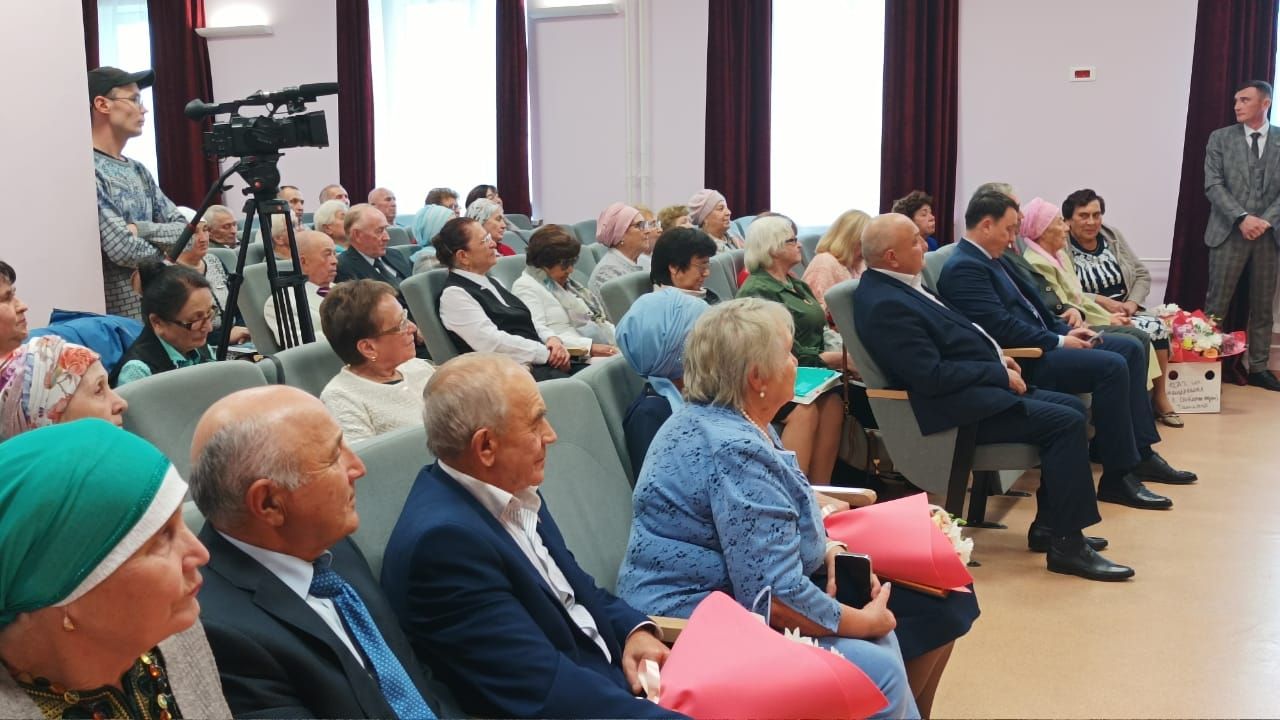 Сегодня прошло торжественное мероприятие, посвященное Дню пожилого человека