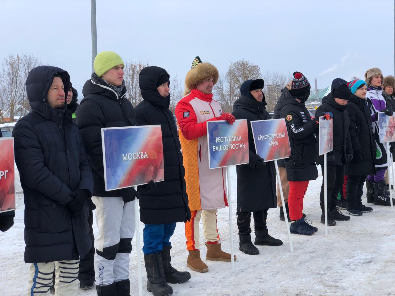 В Усадах стартовали автомобильные гонки