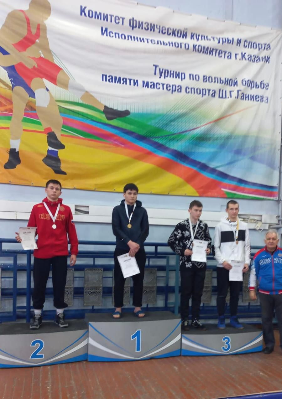 Высокогорские спортсмены принесли три медали с турнира по вольной борьбе им.Ионова
