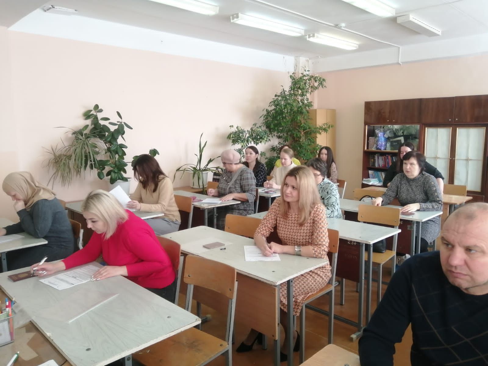 Сегодня проходит Всероссийская акция «Сдаем вместе. День сдачи ЕГЭ родителями»