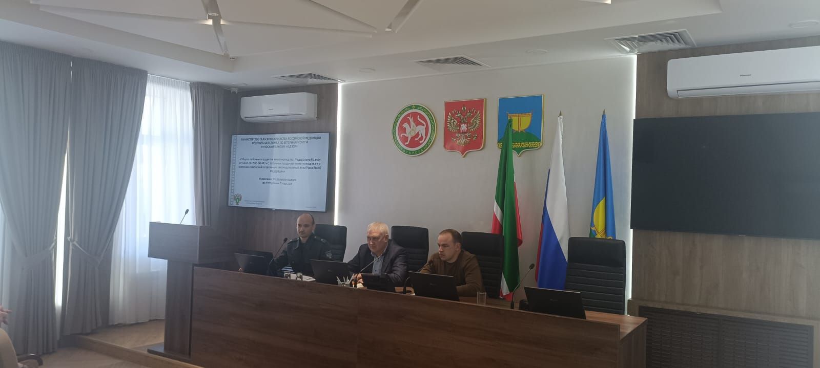 В исполкоме района прошло заседание агропромышленного комплекса
