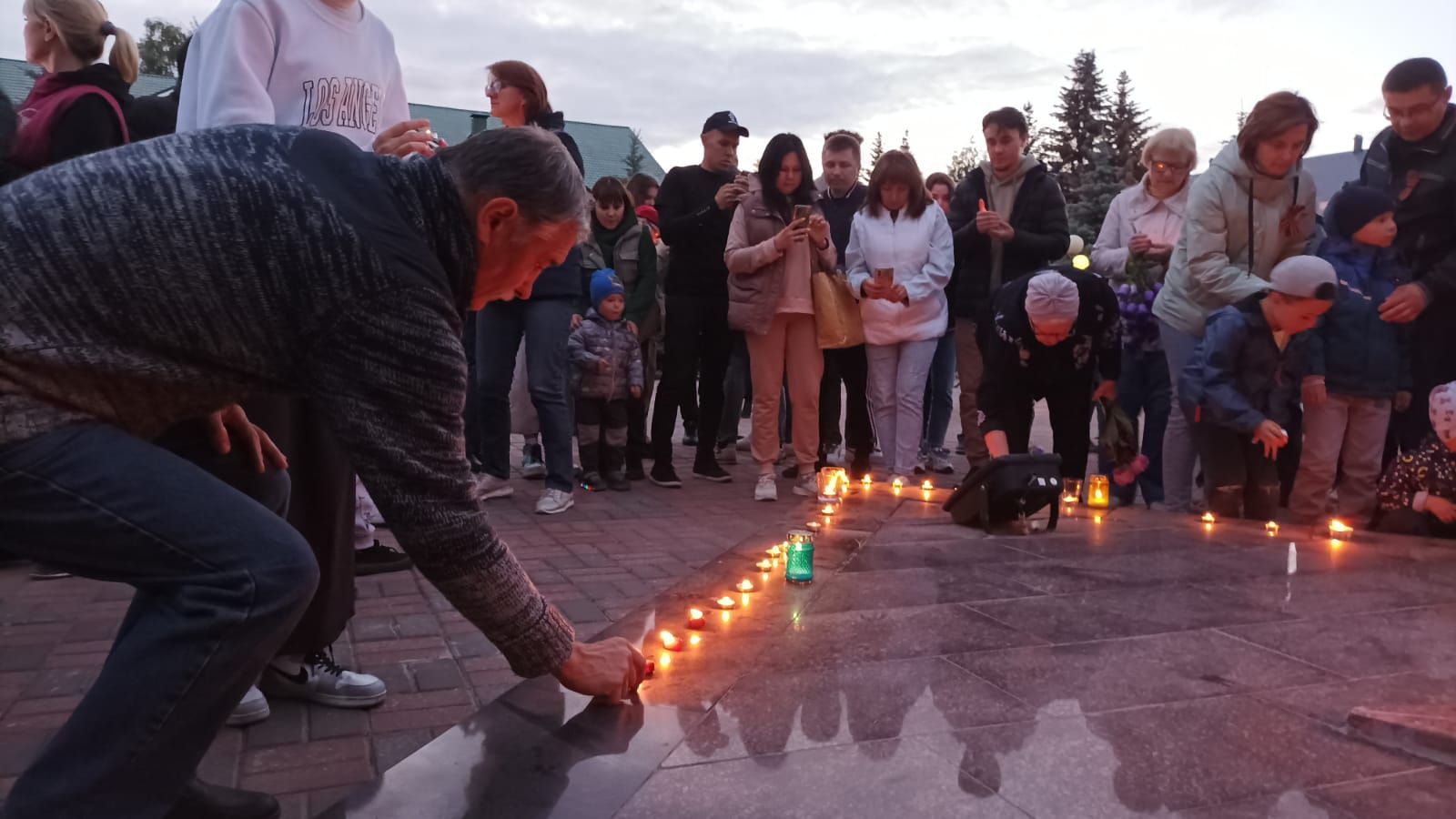 На Аллее Славы высокогорцы зажгли «Свечу памяти»