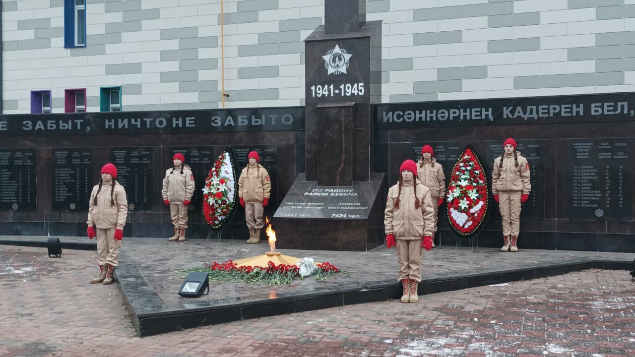 Сегодня в Парке Победы состоялся митинг в честь Дня Героев Отечества