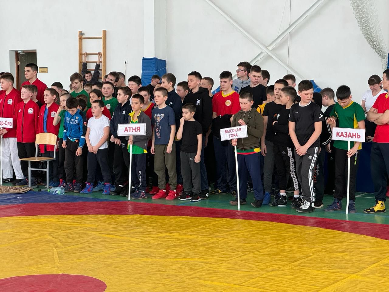 Высокогорские борцы вернулись с медалями с турнира