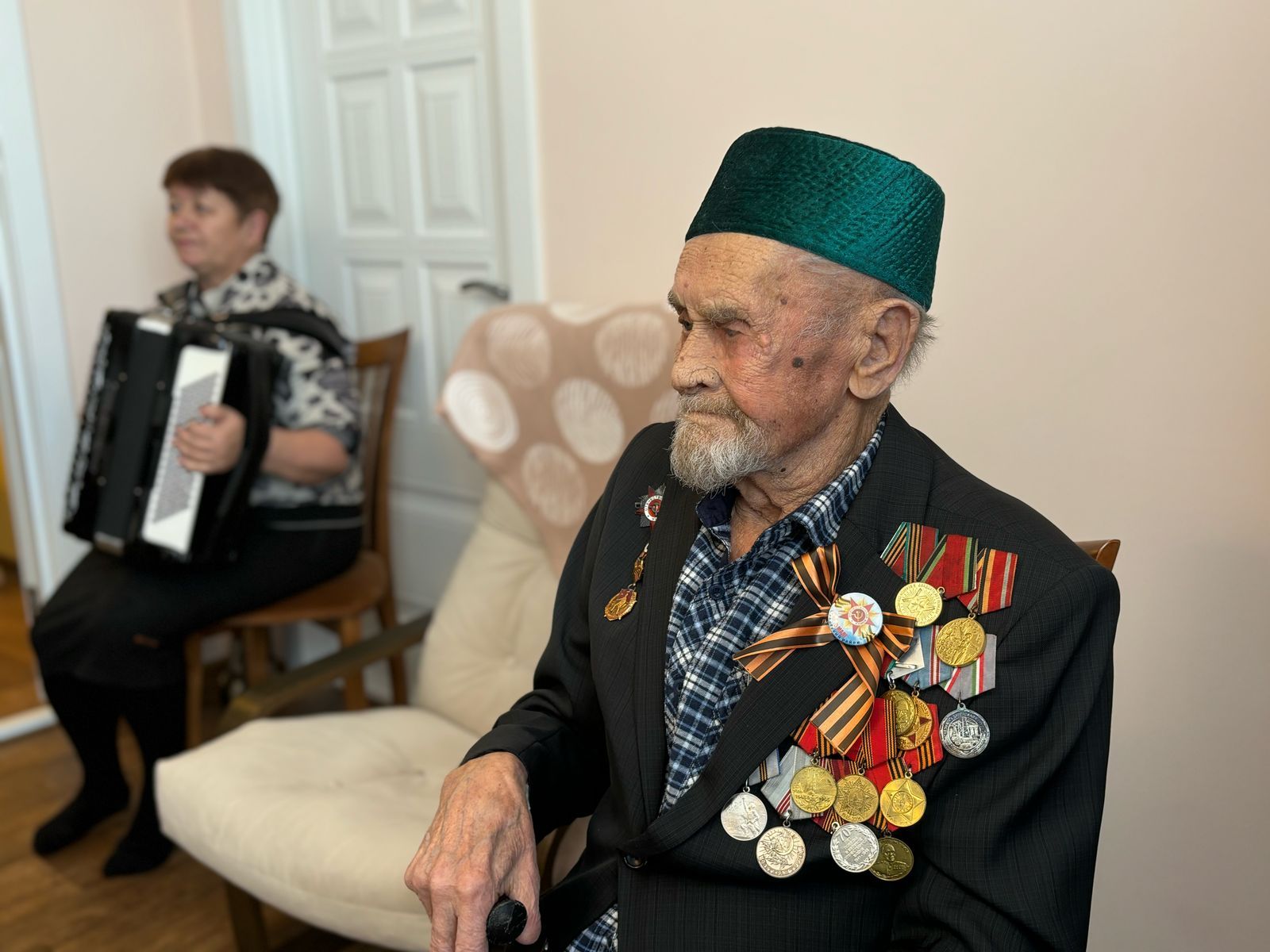 Двойная награда нашла 99-летнего ветерана ВОВ из Высокогорского района