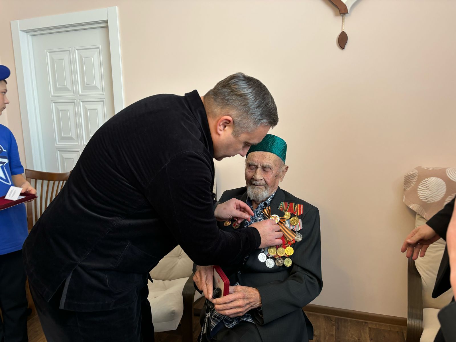Двойная награда нашла 99-летнего ветерана ВОВ из Высокогорского района