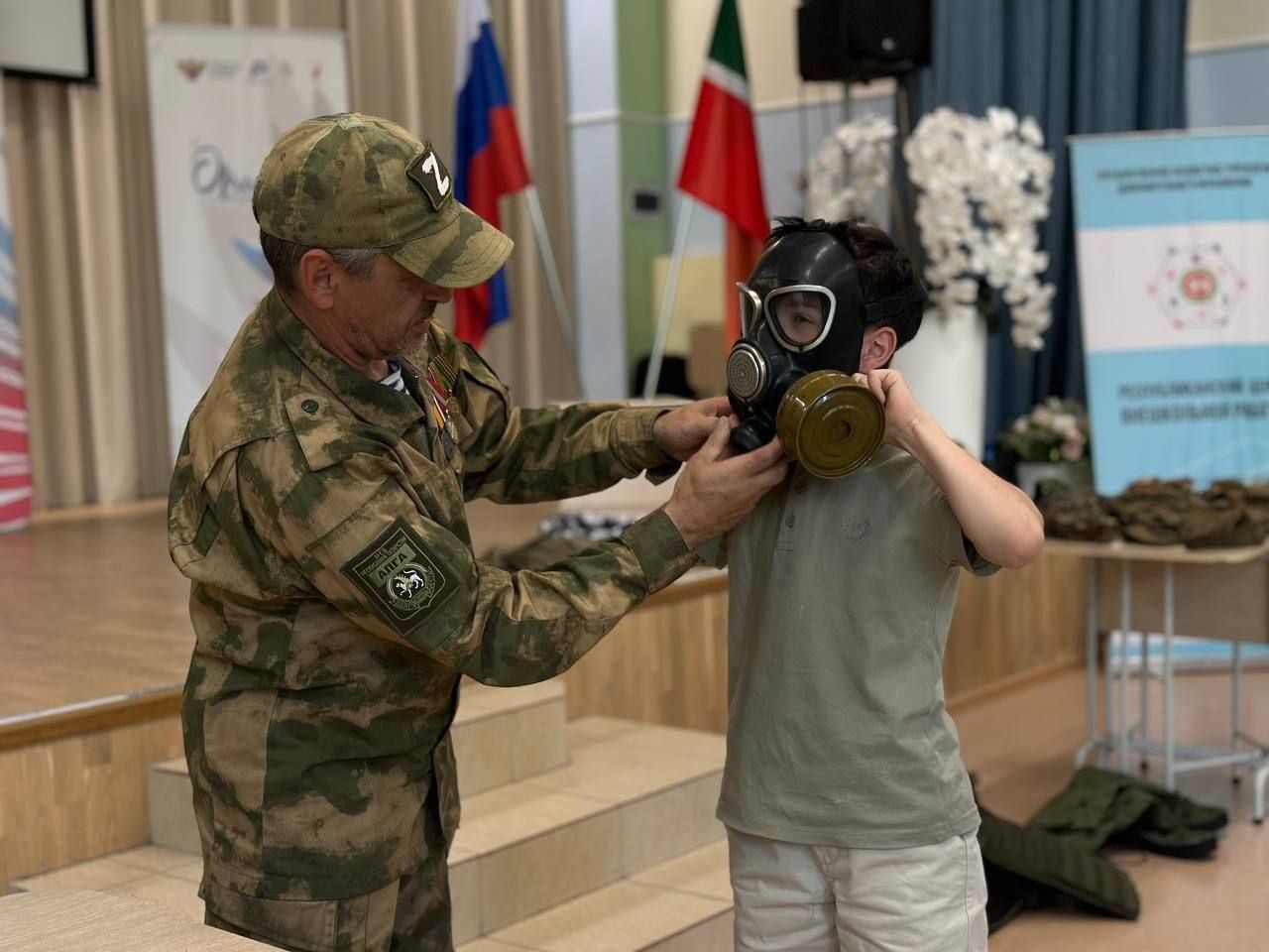 Глава Высокогорского района поздравил ветеранов с Днём боевых действий