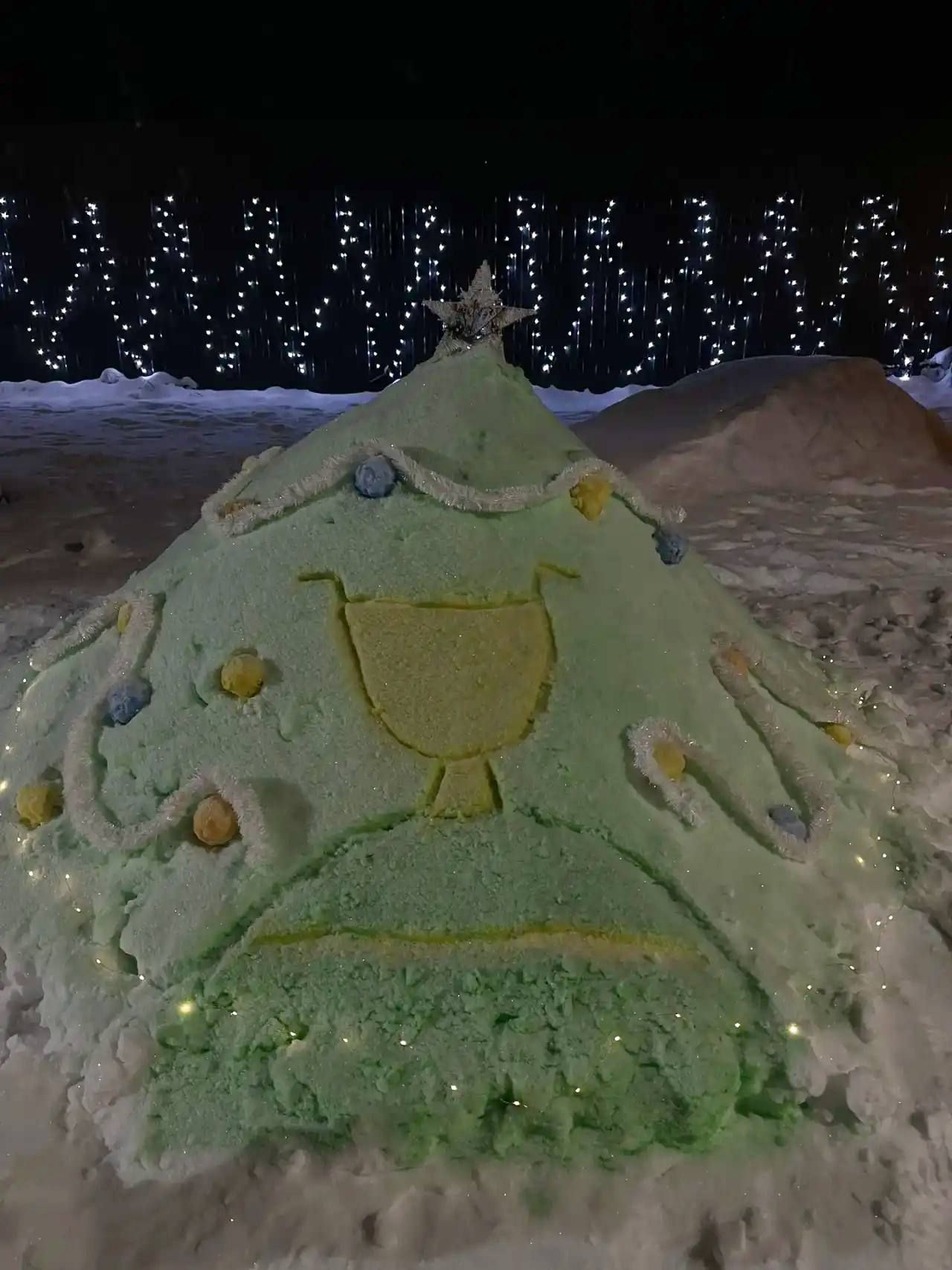 Как в Высокогорском районе дворы объединили соседей к Новому году
