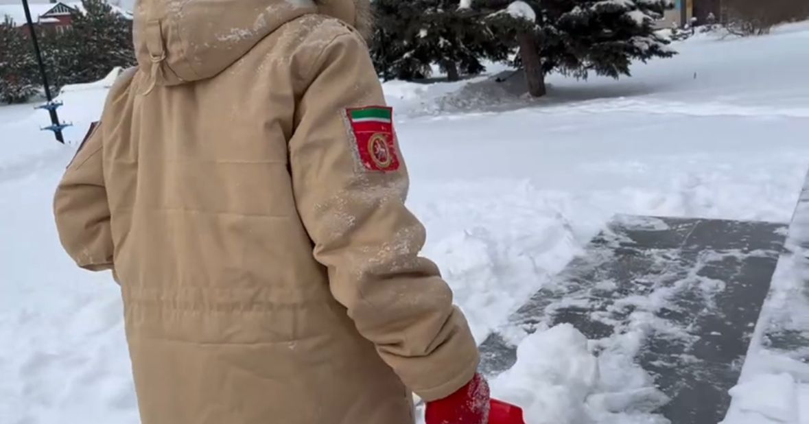 Юнармейцы Высокогорской школы № 1 привели в порядок памятник