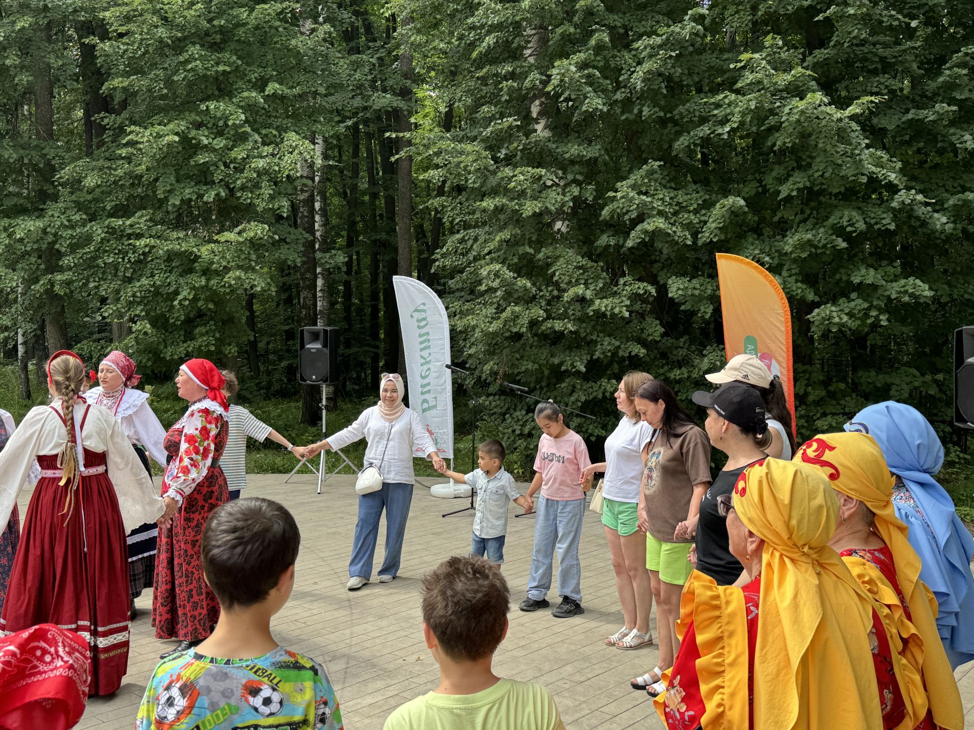 В Парке Победы прошел Единый день фольклора