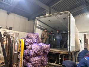 Посёлок Бирюлинского зверосовхоза отправил гуманитарный груз