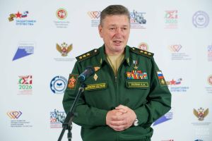 Генерал Лапин заявил о славе 430-го полка из Татарстана