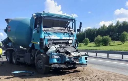ДТП на трассе М-7: бетономешалка столкнулась с грузовиком