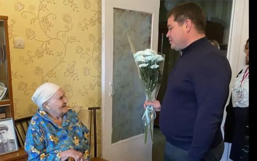 Жительница Высокой Горы отметила 95-летие и проголосовала дома
