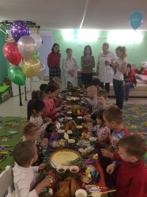 Педагоги Высокогорской школы №3 посетили детский стационар №18 городской клинической больницы Казани