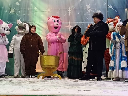 В Высокогорском районе открыли главную ёлку