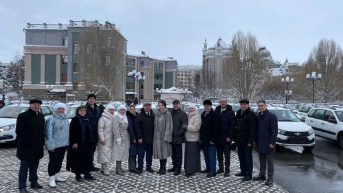 Отдел культуры Высокогорского района получил ключи от нового автомобиля