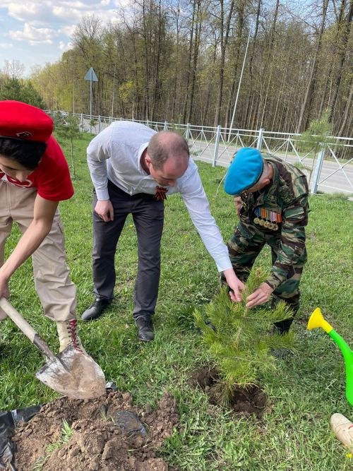 У спорткомплекса «Биектау» прошла акция «Сад памяти»