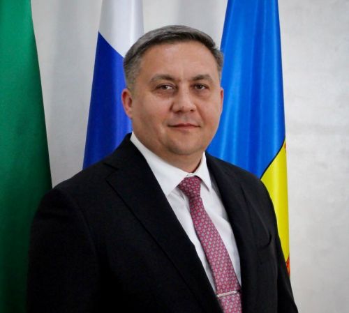 Равил Хисаметдинов: «Медицина хезмәткәрләре көне белән ихлас күңелдән тәбрик итәм!»