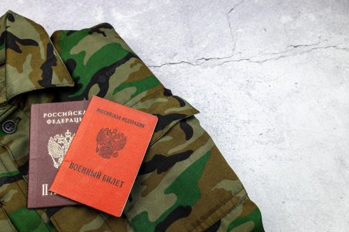 Стал известен список востребованных военно-учетных специальностей для службы по контракту