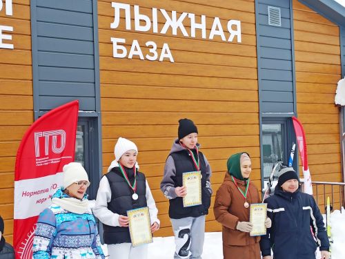 Школьники в Бирюлях и Мемделе оказались лучшими в лыжном виде спорта