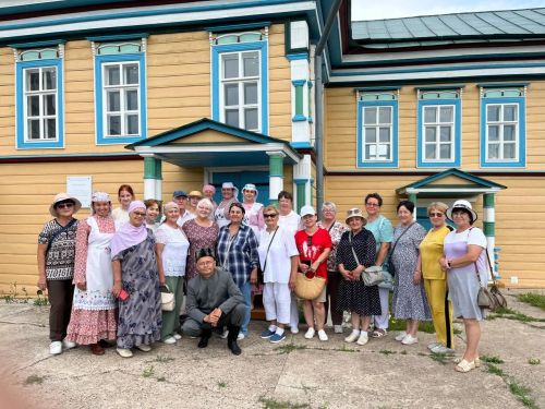 Биектау ветераннары тарихи урыннар белән таныштылар