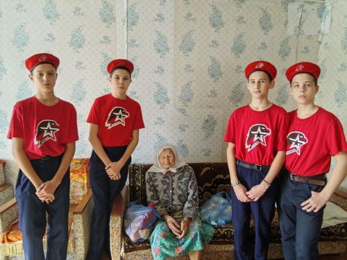 «Оранжевое настроение»: тепло сердец и помощь пожилым