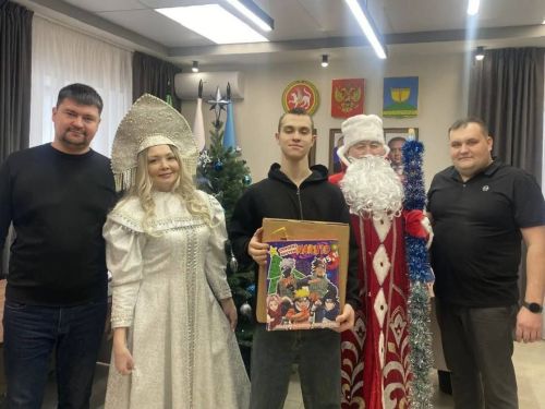 Исполнение желаний: в Высокогорском районе вручили подарки от «Ёлки желаний»