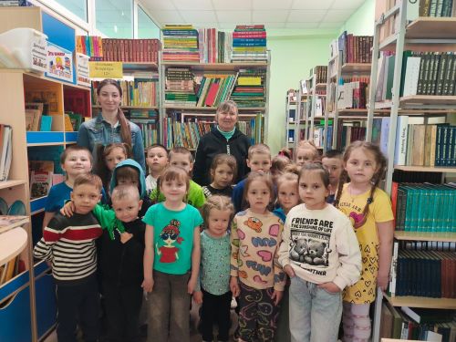 У библиотеки праздник