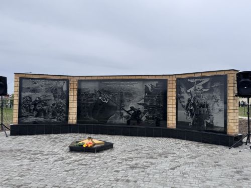 В Шигалях состоялось торжественное открытие памятника воинам трёх поколений