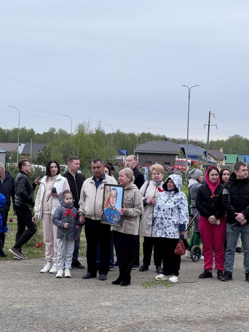В Шигалях состоялось торжественное открытие памятника воинам трёх поколений