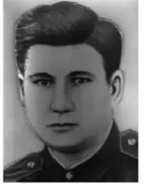 Он закрыл пулемёт своим телом: история Героя Советского Союза Николая Липатова
