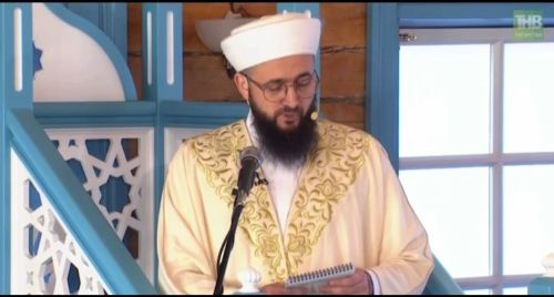 Минниханов совершил праздничный намаз в селе Айбаш