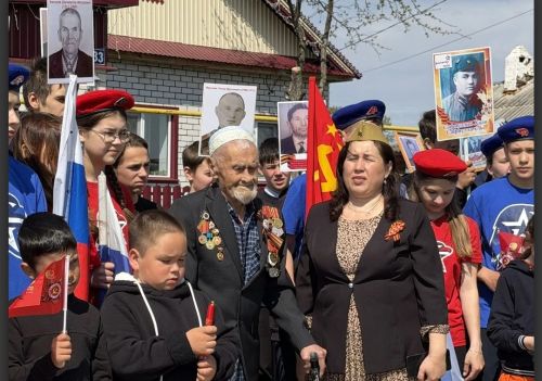 Гасырлык батырлык: Ямаширмәдә ветеран өчен хәрби парад узды