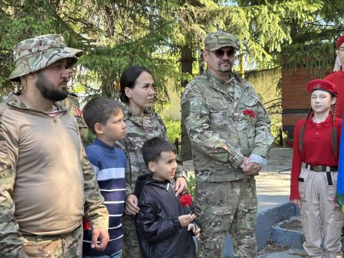 В Высокогорском районе прошел автопробег ретроавтомобилей с ветеранами (фото)