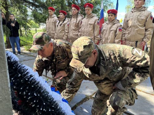 В Высокогорском районе прошел автопробег ретроавтомобилей с ветеранами (фото)