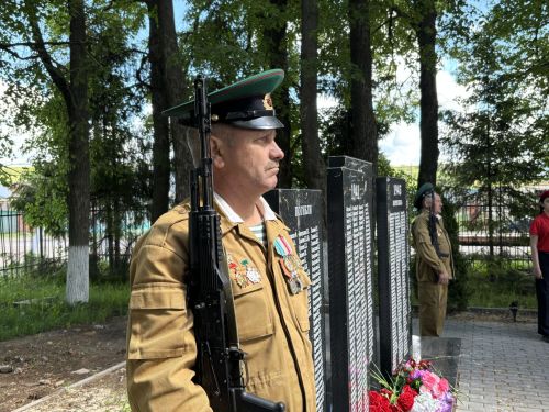В Высокогорском районе прошел автопробег ретроавтомобилей с ветеранами (фото)