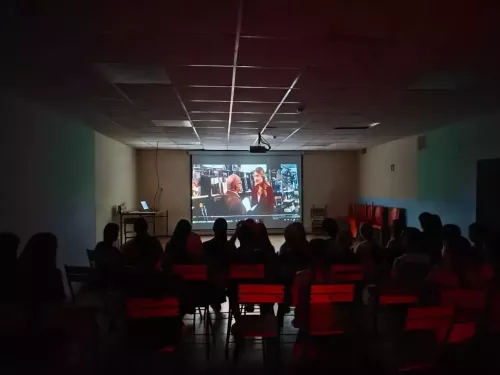 В центре «Эмет» подростков научили доверию через кино
