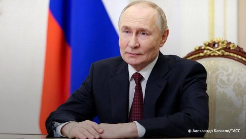 Путин ИИны укыту өчен авторлык әсәрләрен куллану турындагы законны имзалады