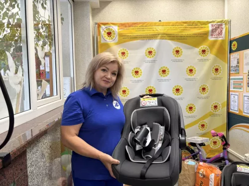 Многодетным семьям Высокогорского района подарили автолюльки для детей
