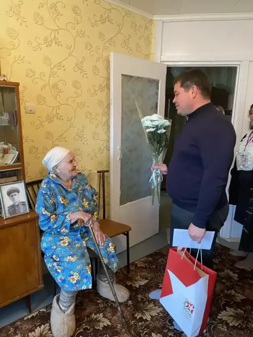 Жительница Высокой Горы отметила 95-летие и проголосовала дома