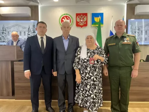 Военнослужащие получили государственные награды за воинский долг
