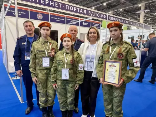 Юнармейцы из Высокогорского района покорили салон «Безопасность»