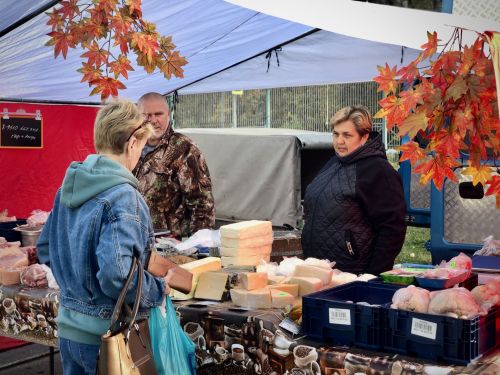 Ярмарка ко Дню пожилых в селе Высокая Гора. 01.10.2023