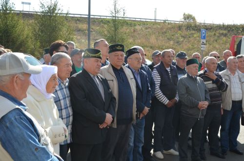 Открытие мемориальной доски Хасану Шайдуллину