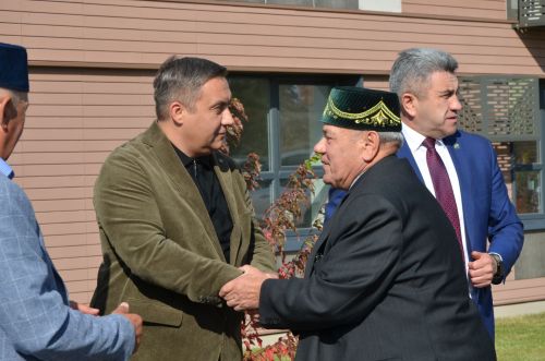 Открытие мемориальной доски Хасану Шайдуллину
