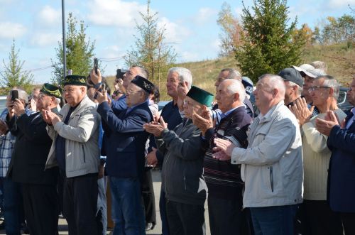 Открытие мемориальной доски Хасану Шайдуллину