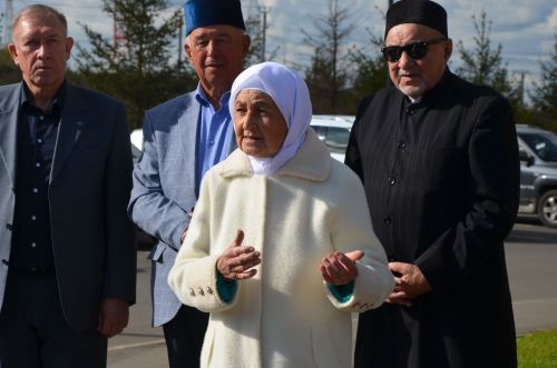 Открытие мемориальной доски Хасану Шайдуллину