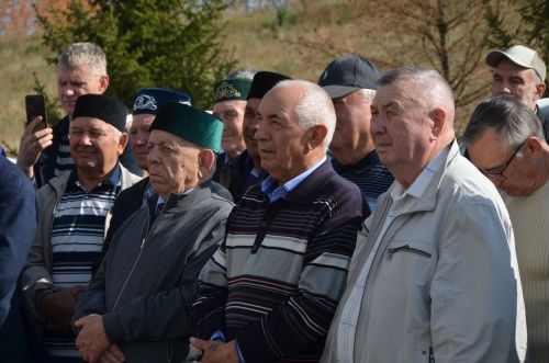 Открытие мемориальной доски Хасану Шайдуллину