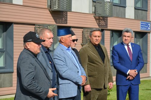 Открытие мемориальной доски Хасану Шайдуллину